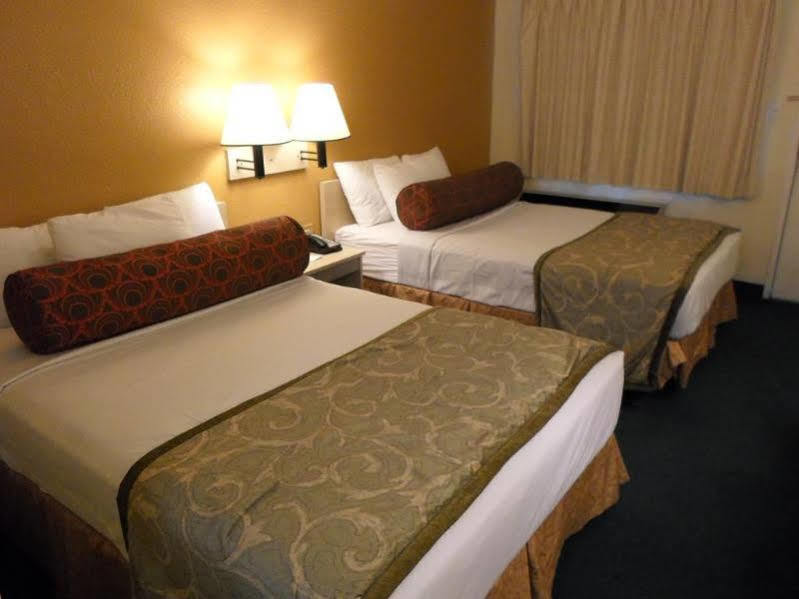 Howard Johnson By Wyndham Las Vegas Near The Strip Exterior foto