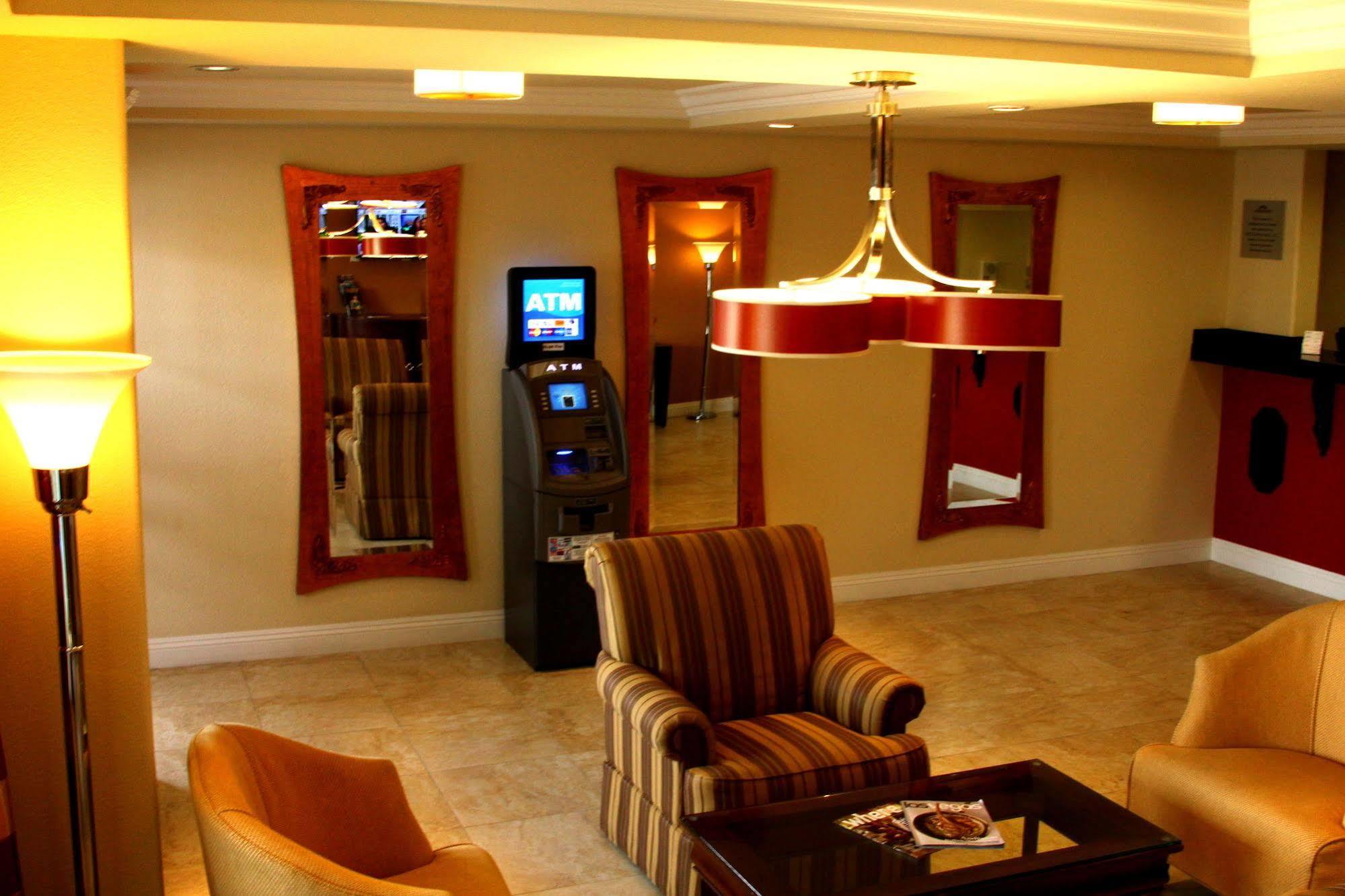 Howard Johnson By Wyndham Las Vegas Near The Strip Exterior foto